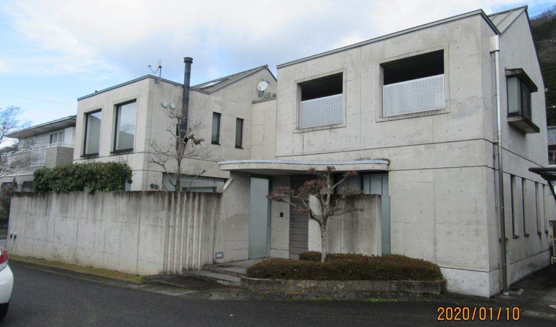 【商談中】ｺﾝｸﾘｰﾄ打放し造外壁  中古戸建住宅