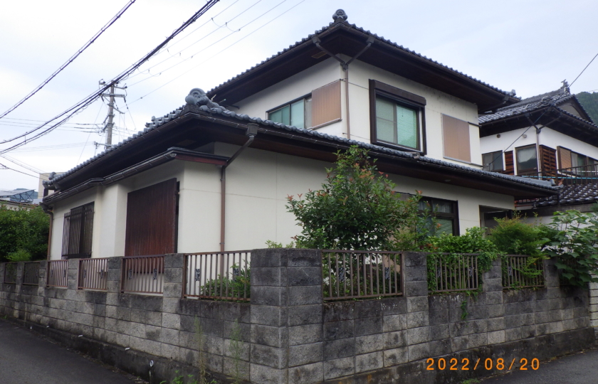 【商談中】 閑静な住宅　八鹿町内の中古戸建住宅